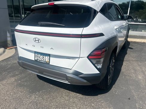 Used 2026 Hyundai Kona SEL Premium AWD/4WD image 16