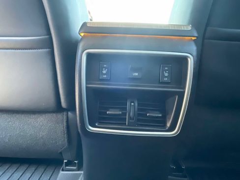 Used 2017 Nissan Murano Platinum w/ Platinum Technology Package FWD image 12