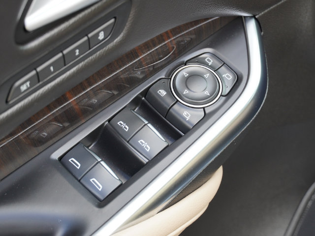 Used 2025 Cadillac XT4 Premium Luxury w/ Cold Weather Package FWD image 32