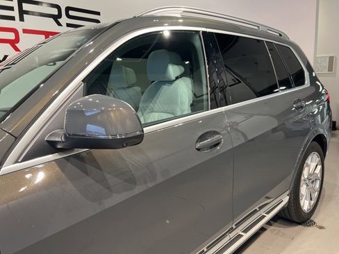 Used 2023 BMW X7 xDrive40i w/ Premium Package image 11