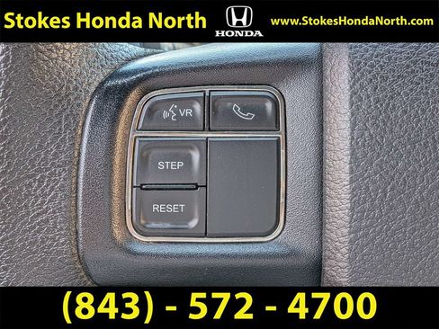 Used 2014 Dodge Avenger SE FWD image 28
