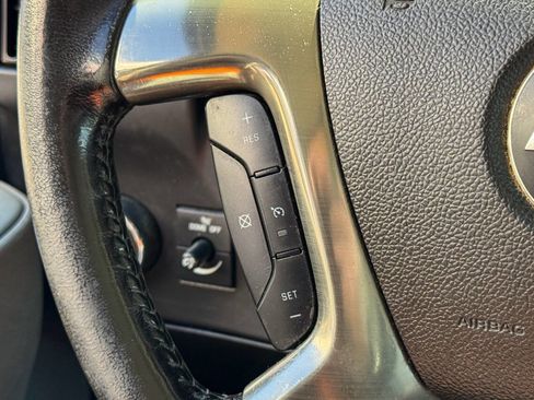 Used 2019 Chevrolet Express 2500 w/ Driver Convenience Package RWD image 24