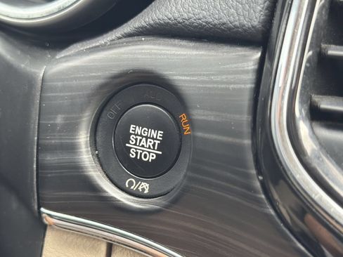Used 2022 Jeep Grand Cherokee Limited RWD image 19