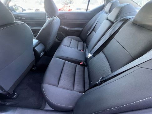 Used 2024 Nissan Altima 2.5 SV image 25