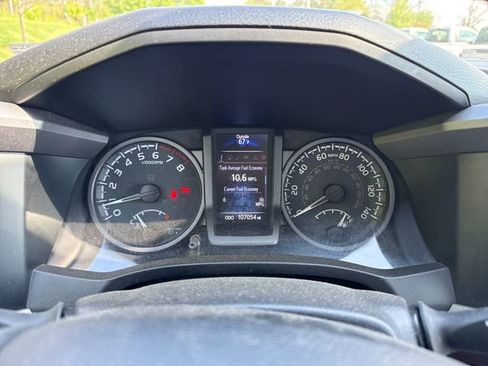 Used 2022 Toyota Tacoma TRD Sport w/ TRD Premium Sport Package AWD/4WD image 25