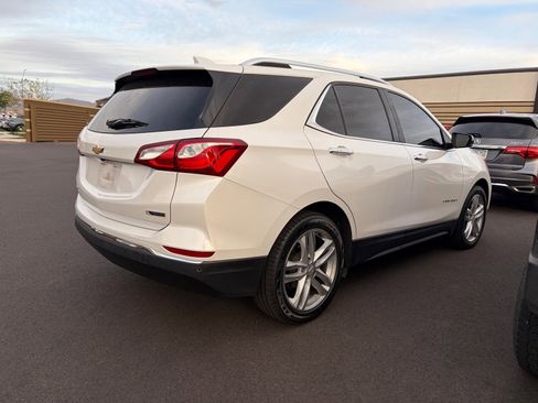 Used 2018 Chevrolet Equinox Premier FWD image 3