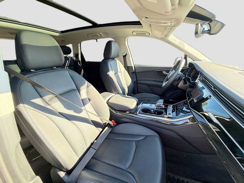 Used 2023 Audi Q7 3.0T Prestige image 31