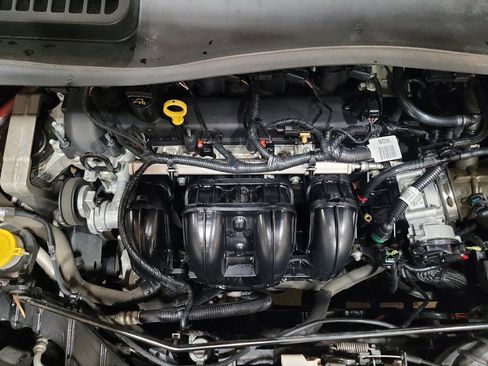 Used 2019 Ford Escape S image 30