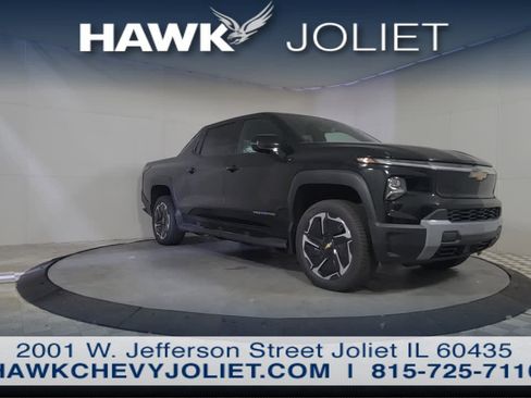 New 2025 Chevrolet Silverado EV LT w/ LT Premium Package AWD/4WD image 14
