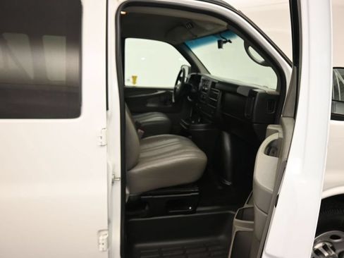 Used 2014 Chevrolet Express 3500 LS RWD image 44