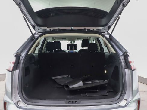 Used 2023 Ford Edge SE w/ Black Appearance Package image 16