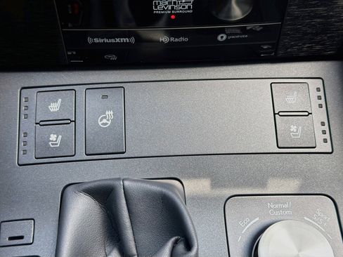 Used 2025 Lexus IS 500 RWD image 44