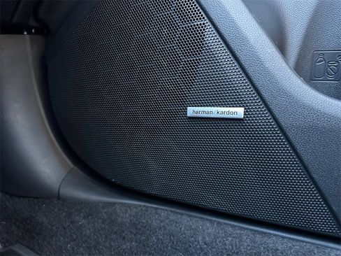 Certified 2025 Subaru Crosstrek 2.5i Limited w/ Crosstrek Mirror Package image 23