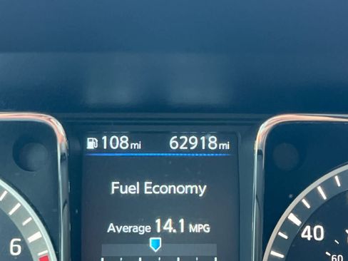 Used 2019 Nissan Titan SV RWD image 23