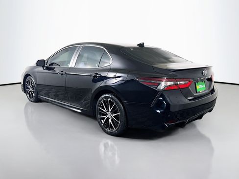 Used 2021 Toyota Camry SE FWD image 7