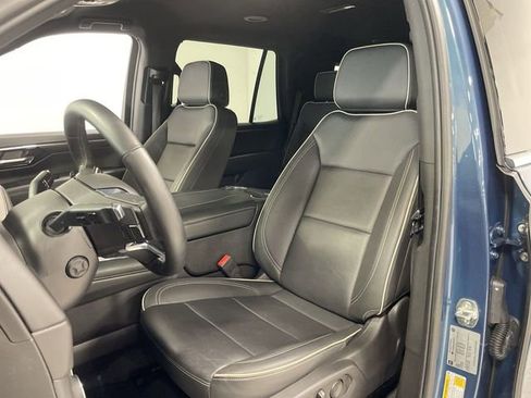 Used 2025 Chevrolet Tahoe Premier image 11