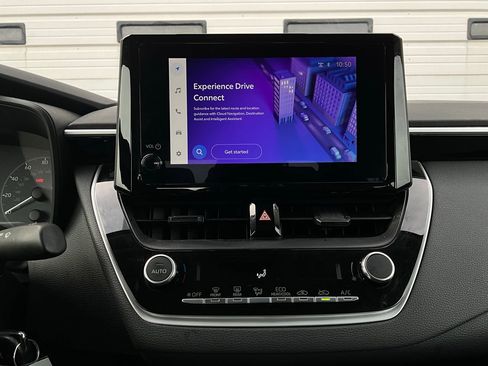 Used 2025 Toyota Corolla LE image 23