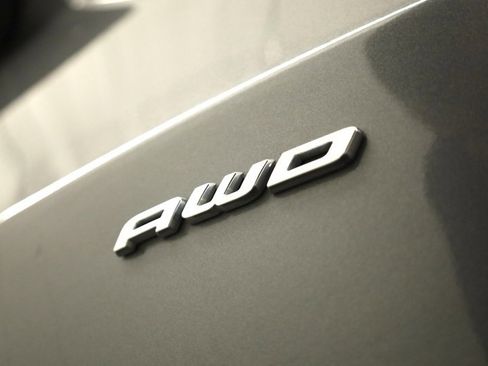 Used 2022 Ford Edge SEL image 35