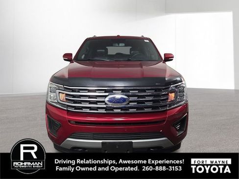 Used 2019 Ford Expedition XLT w/ Equipment Group 201A AWD/4WD image 3