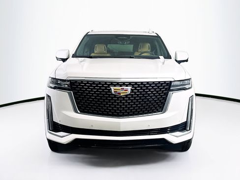 Used 2022 Cadillac Escalade Premium Luxury w/ Performance Package image 2