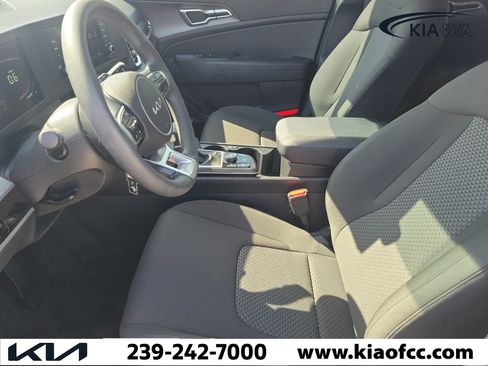 Certified 2025 Kia Sportage LX FWD image 20