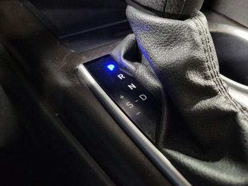 Used 2022 Toyota Camry LE w/ Carpet Mat Package (TMS) image 16