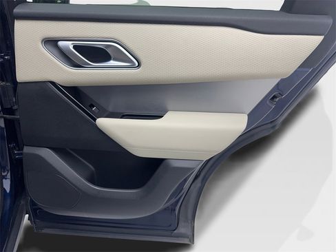 Used 2022 Land Rover Range Rover Velar R-Dynamic S image 43