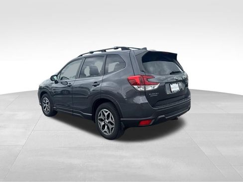 Used 2021 Subaru Forester Premium AWD/4WD image 4