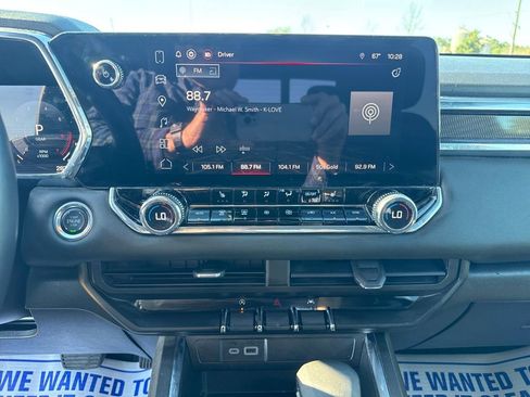 Used 2024 GMC Canyon Elevation w/ Convenience Package image 24