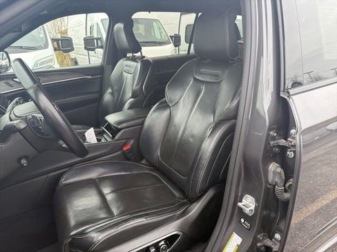 Used 2022 Jeep Grand Cherokee L Overland w/ Luxury Tech Group IV AWD/4WD image 6