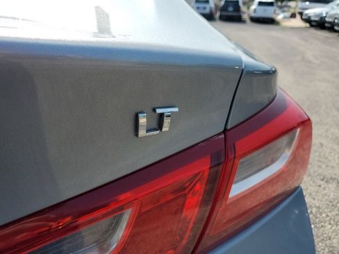 Used 2025 Chevrolet Malibu LT FWD image 9