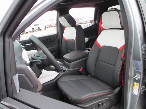 New 2026 GMC Canyon AT4X image 11