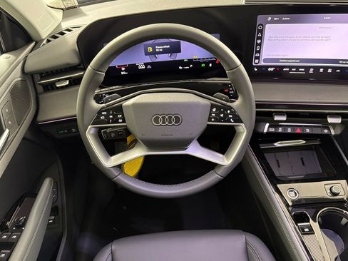 New 2026 Audi Q3 quattro 2.0T AWD/4WD image 13