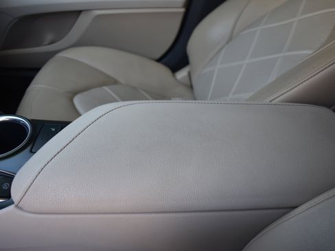 Used 2019 Toyota Camry XLE image 22