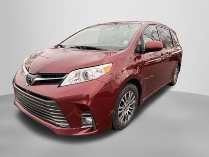Used 2020 Toyota Sienna XLE