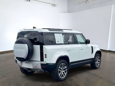 Certified 2024 Land Rover Defender 110 S AWD/4WD image 4
