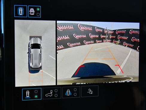 Used 2024 GMC Acadia Elevation FWD image 19