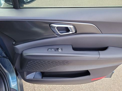 New 2026 Kia Carnival SX w/ SX Dark Edition Package FWD image 10