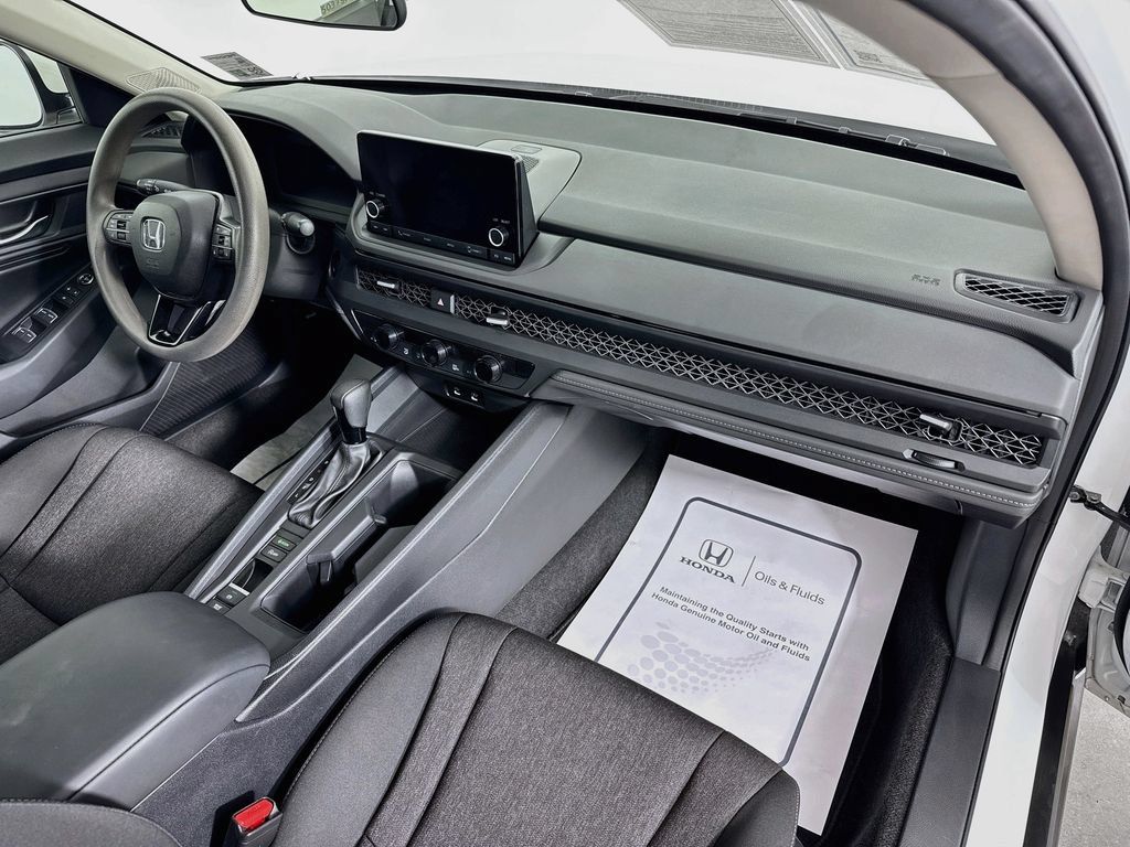 Used 2023 Honda Accord EX image 36