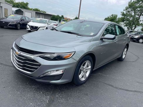 Used 2024 Chevrolet Malibu LT FWD image 2