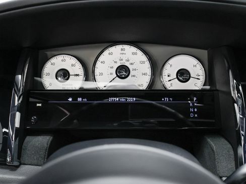 Used 2016 Rolls-Royce Ghost image 13