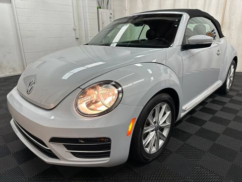 Used 2019 Volkswagen Beetle 2.0T SE FWD image 4