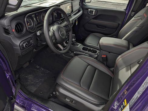 New 2026 Jeep Wrangler Unlimited Rubicon w/ Technology Group image 9