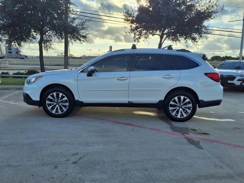 Used 2017 Subaru Outback 2.5i Touring image 18