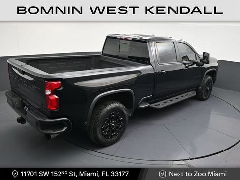 Used 2022 Chevrolet Silverado 2500 LTZ w/ LTZ Plus Package image 16