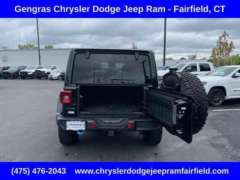 Used 2024 Jeep Wrangler Unlimited AWD/4WD image 29