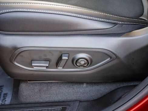 New 2025 Jeep Grand Cherokee L Altitude image 24