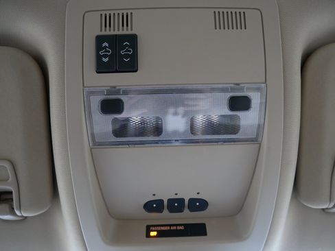 Used 2008 Chevrolet Avalanche LTZ w/ LTZ Preferred Equipment Group AWD/4WD image 24