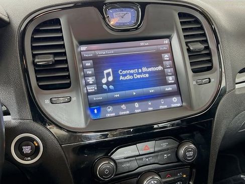 Used 2022 Chrysler 300 S image 17