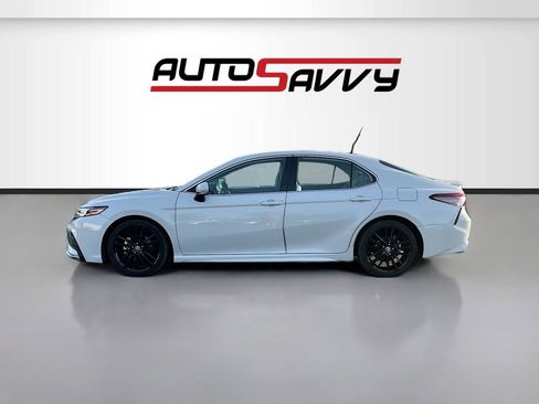 Used 2023 Toyota Camry XSE FWD image 4